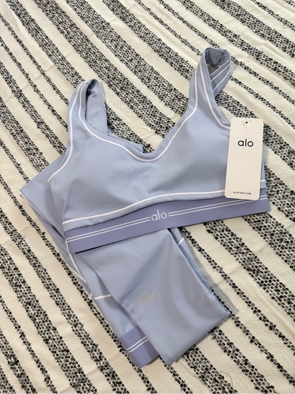 ALO Yoga Light Blue Seamless Sports Bra with White Piping
